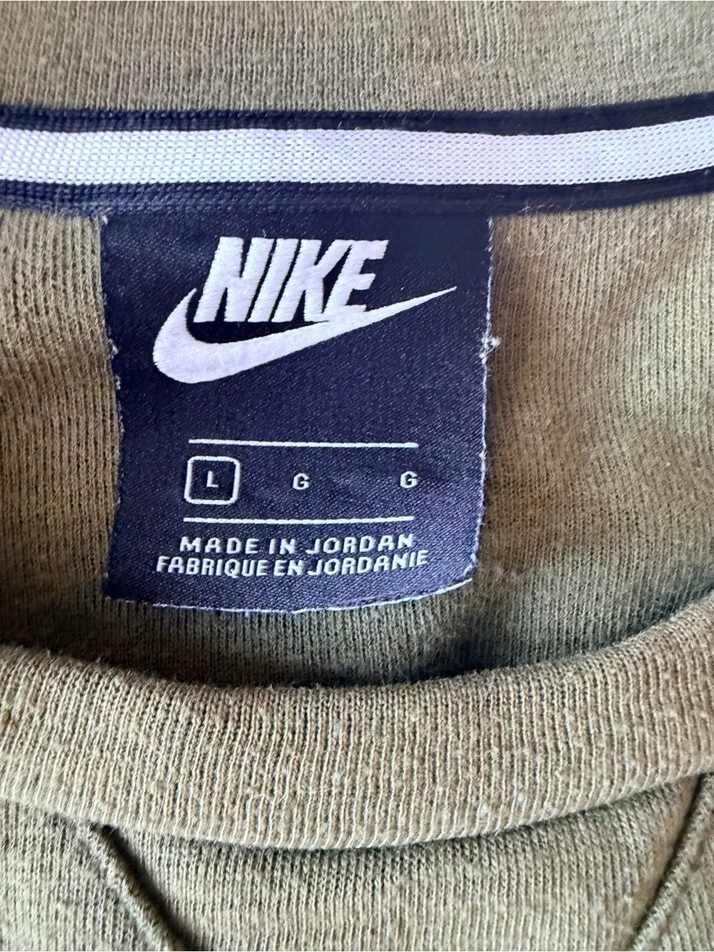 Nike Sportswear Fleece Crewneck Sweatshirt Large Olive Green Pouch Pocket L